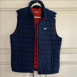 Hollister Men's Quilted Puffer Vest - Navy with Red Trim